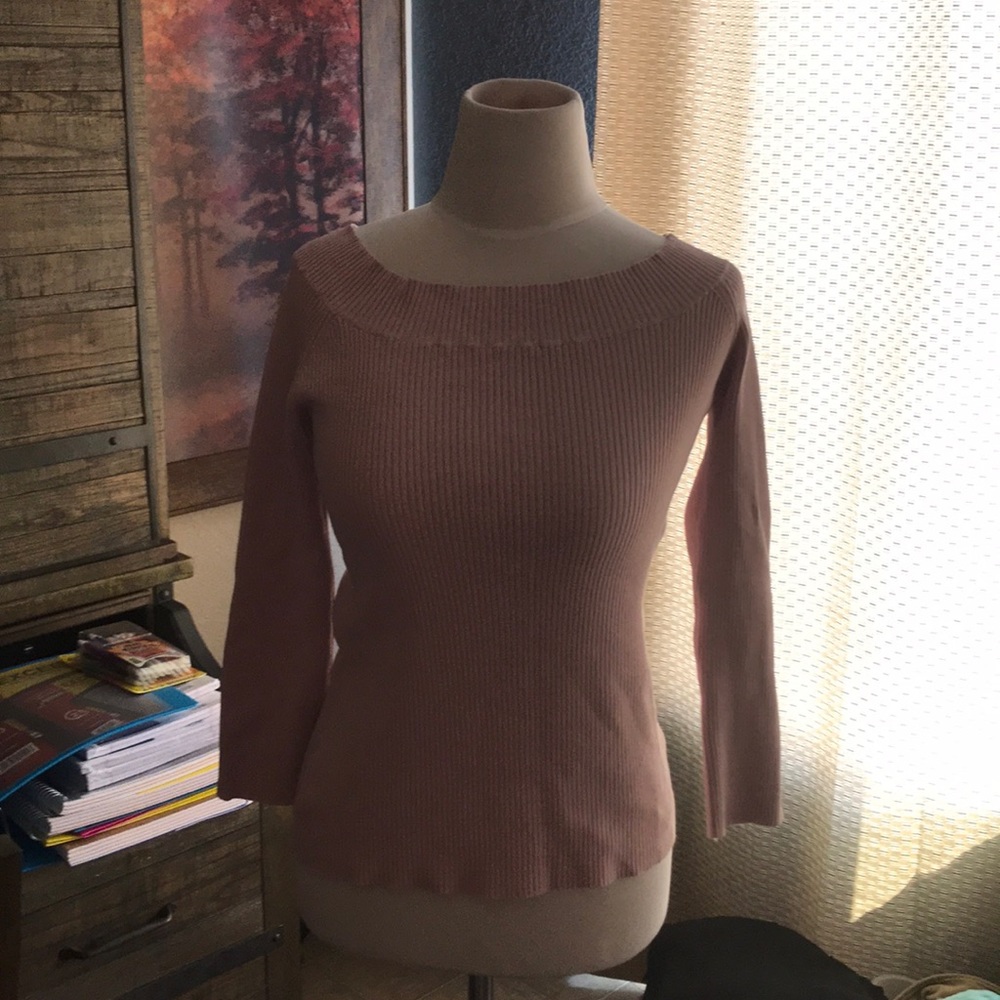 Light pink, wide collar, long sleeved sweater